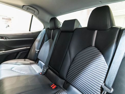 Used 2024 Toyota Camry SE w/ Cold Weather Package image 31