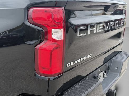 Used 2022 Chevrolet Silverado 1500 Custom w/ Safety Confidence Package RWD image 14