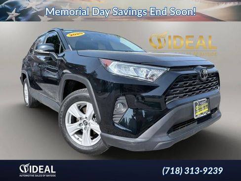 Used 2020 Toyota RAV4 XLE w/ Convenience Package FWD image 1