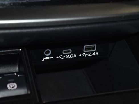 Used 2024 Subaru Outback Premium image 12