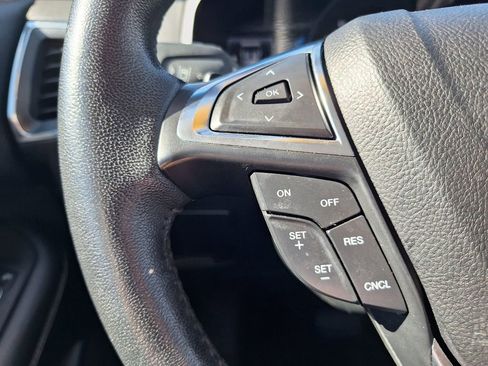 Used 2022 Ford Edge Titanium w/ Class II Trailer Tow Package image 18