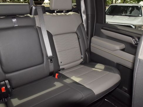 Used 2026 Chevrolet Silverado 2500 ZR2 AWD/4WD image 21