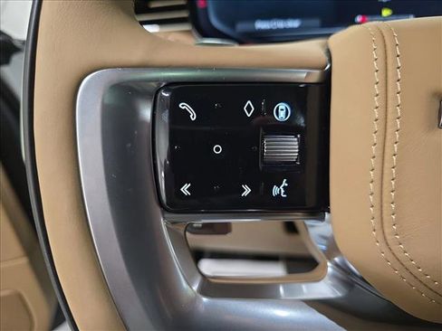 New 2025 Land Rover Range Rover Long Wheelbase SE image 19