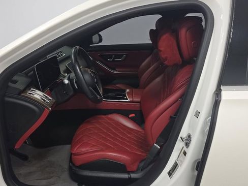 Used 2022 Mercedes-Benz S 580 4MATIC Sedan image 2
