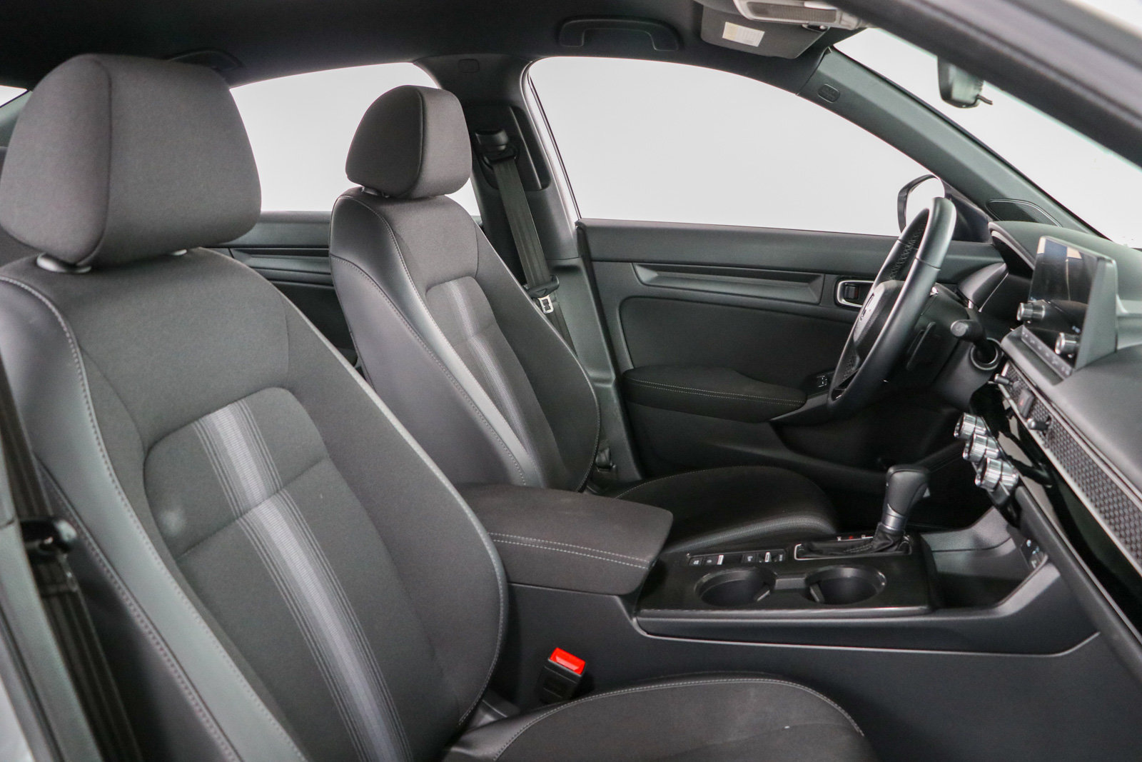 Used 2025 Honda Civic Sport image 26