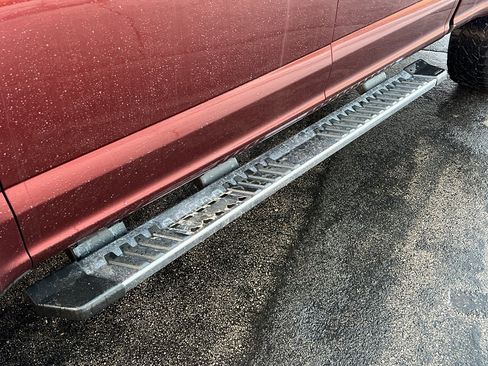 Used 2017 Ford F250 XLT w/ XLT Premium Package image 9