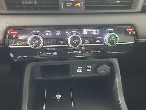 Certified 2025 Honda Pilot EX-L image 32