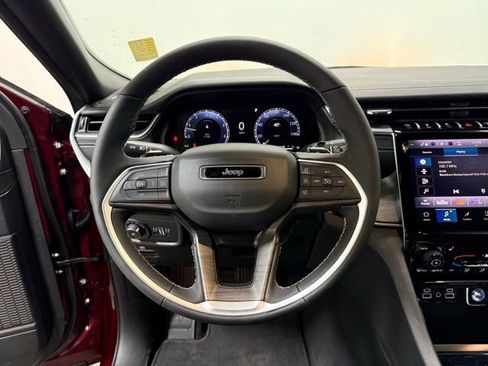 New 2025 Jeep Grand Cherokee L Limited image 15