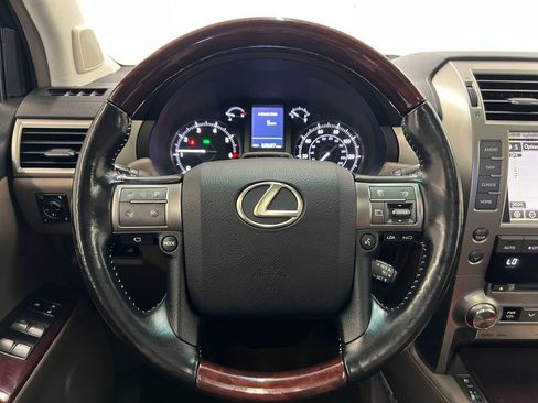 Used 2019 Lexus GX 460 Luxury AWD/4WD image 15
