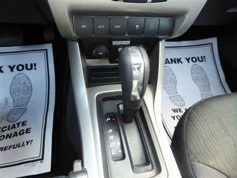Used 2010 Ford Focus SE image 15