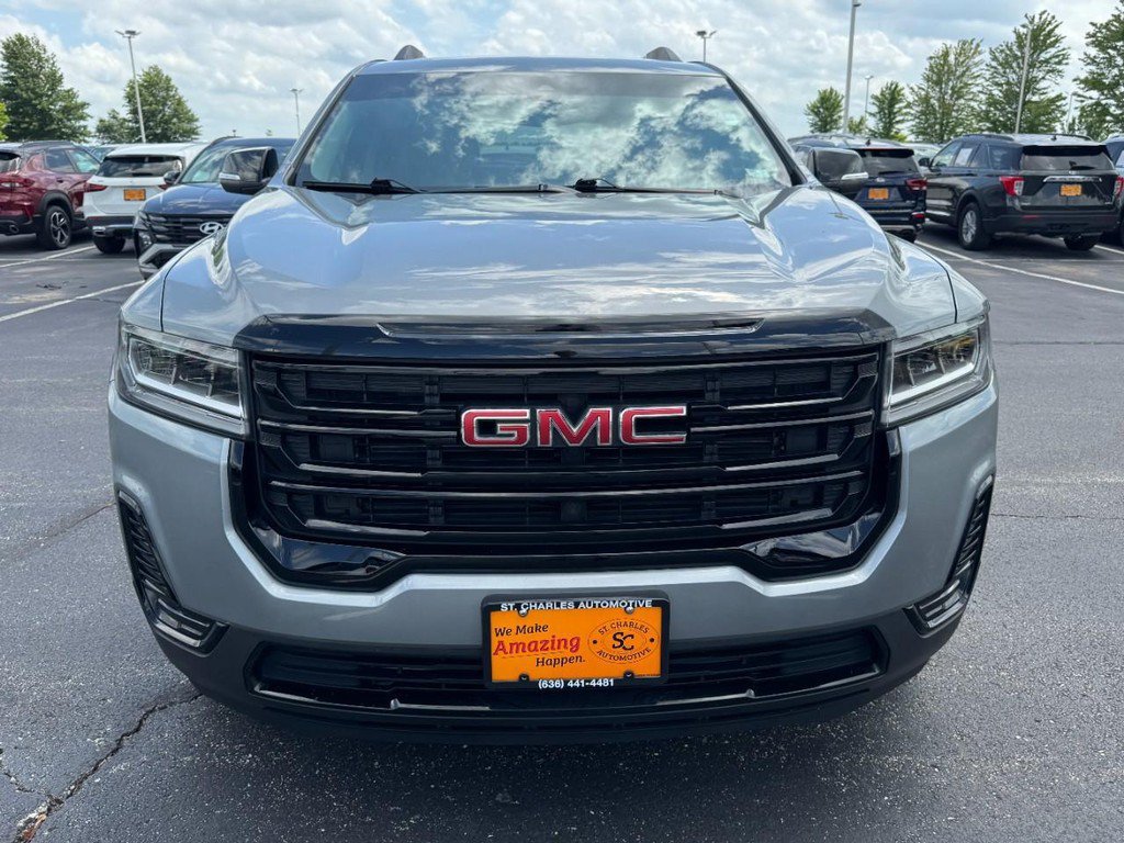 Used 2023 GMC Acadia SLE w/ Elevation Edition FWD image 9