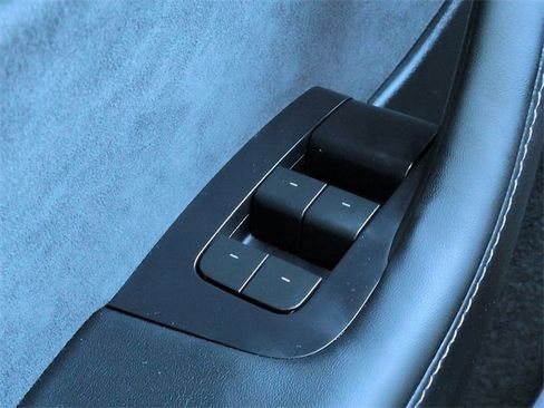 Used 2024 Tesla Model Y Long Range image 22