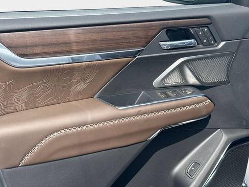 New 2026 GMC Acadia Denali Ultimate FWD image 14