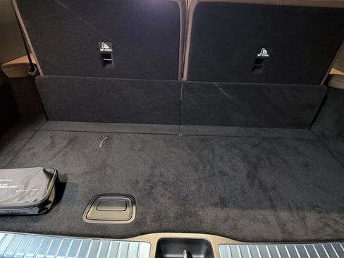 New 2026 Mercedes-Benz GLS 450 4MATIC image 15
