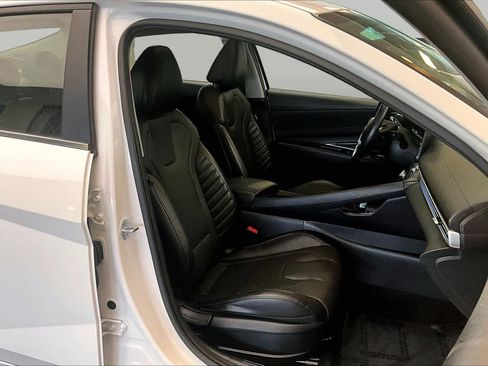Used 2023 Hyundai Elantra Limited w/ Cargo Package FWD image 9