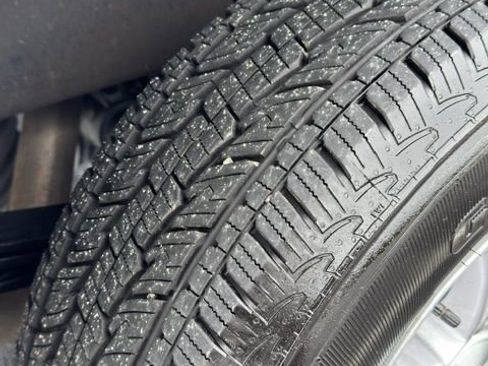 Used 2025 Chevrolet Silverado 1500 LT image 27