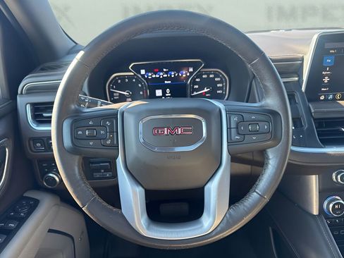 Used 2021 GMC Yukon SLT w/ SLT Luxury Plus Package image 17
