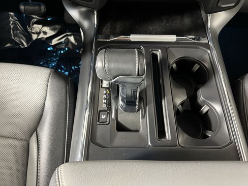 Used 2022 Ford F150 Lariat RWD image 22