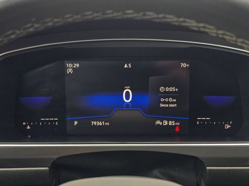 Used 2022 Volkswagen Tiguan SE FWD image 25