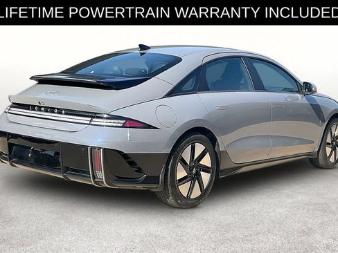 Used 2024 Hyundai Ioniq 6 SE AWD/4WD image 2