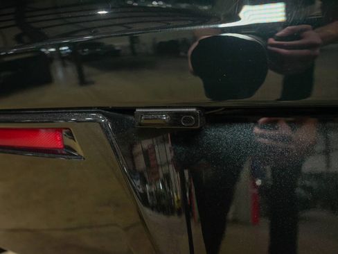 Used 2017 Chevrolet Corvette Z06 w/ Z07 Performance Package RWD image 35