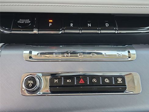 New 2026 Lincoln Aviator 2WD image 16