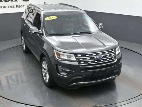 Used 2017 Ford Explorer Limited AWD/4WD image 47