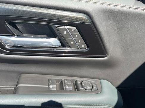 New 2026 GMC Yukon XL AT4 AWD/4WD image 12