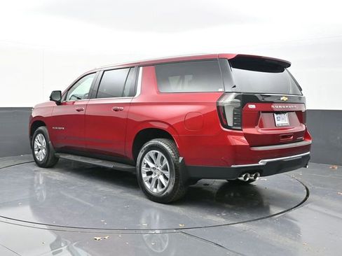 New 2025 Chevrolet Suburban Premier image 11