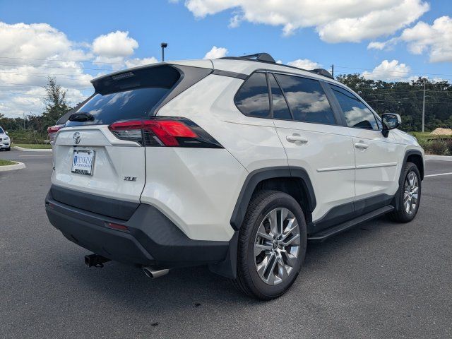 Used 2021 Toyota RAV4 XLE Premium FWD image 4