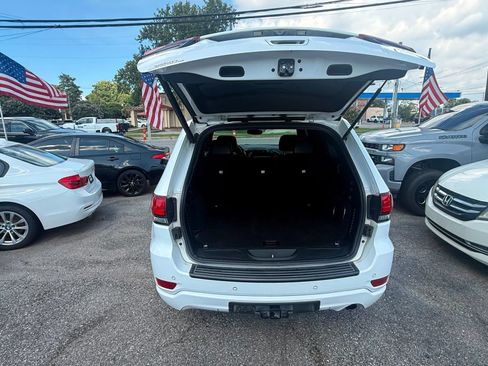 Used 2019 Jeep Grand Cherokee Altitude RWD image 9
