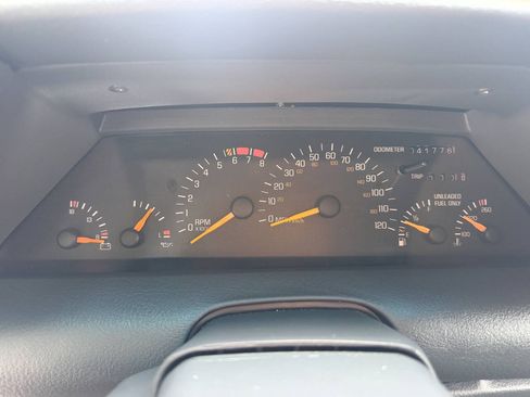 Used 1993 Pontiac Grand Prix LE FWD image 18