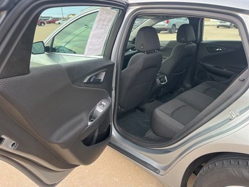 Used 2024 Chevrolet Malibu LT image 34