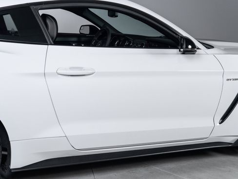 Used 2016 Ford Mustang Shelby GT350 w/ Technology Package RWD image 25