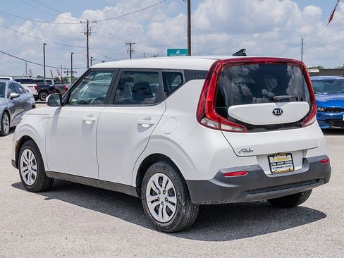 Used 2020 Kia Soul LX FWD image 7