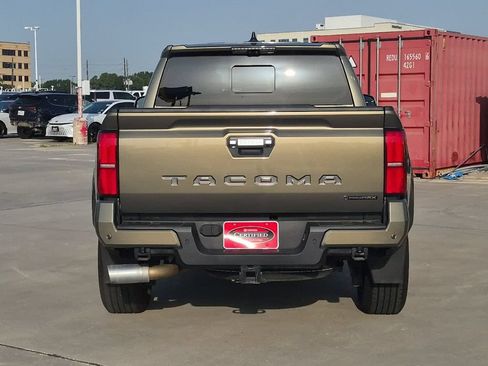 Used 2024 Toyota Tacoma Limited AWD/4WD image 5