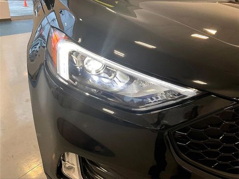 Used 2022 Ford Edge ST image 30