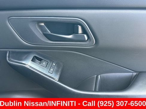 Used 2025 Nissan Rogue S FWD image 22