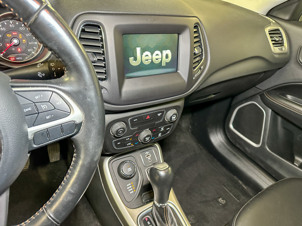 Used 2019 Jeep Compass Latitude w/ Popular Equipment Group AWD/4WD image 29