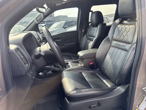 Used 2022 Nissan Frontier PRO-4X w/ Pro-4X Premium Package image 27