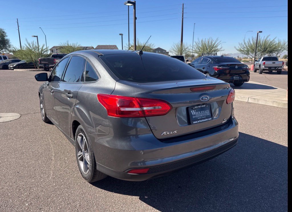 Used 2018 Ford Focus SE w/ SE Appearance Package FWD image 7