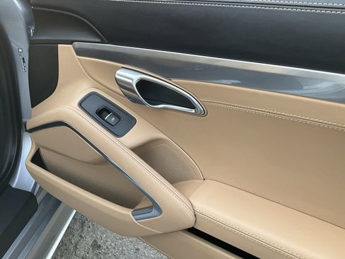 Used 2017 Porsche 718 Cayman S image 37