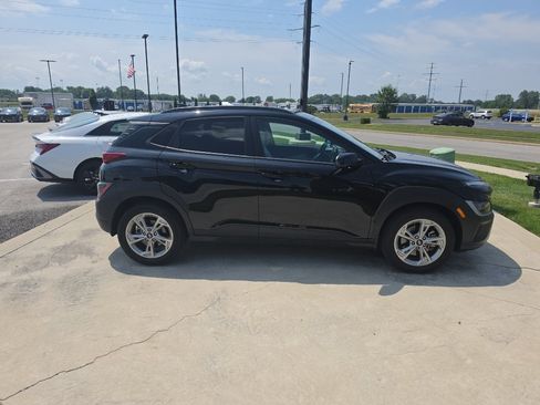 Certified 2023 Hyundai Kona SEL w/ Cargo Package AWD/4WD image 4