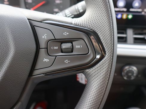 New 2026 Chevrolet Trax LS w/ LS Convenience Package image 8