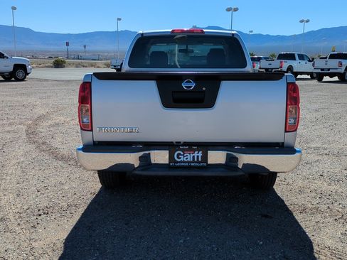 Used 2013 Nissan Frontier S image 4
