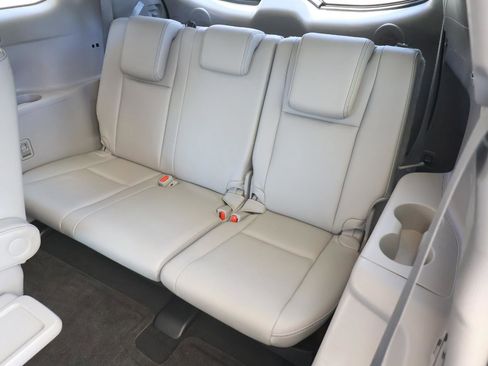 Used 2018 Toyota Highlander Limited Platinum FWD image 24