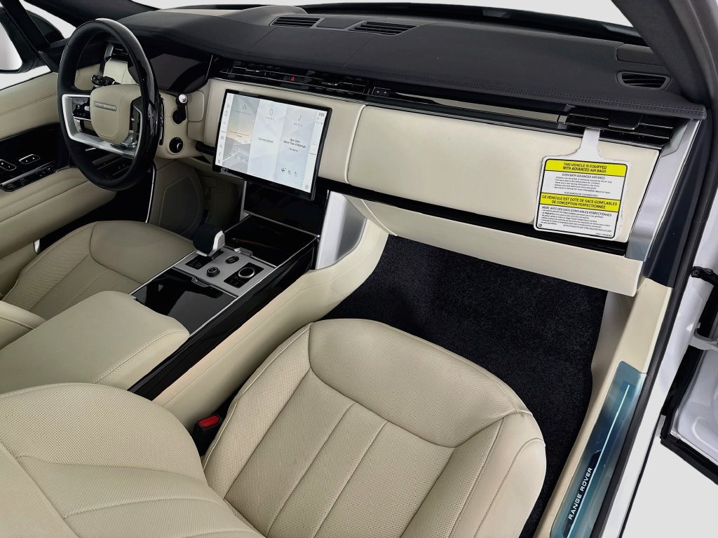 New 2027 Land Rover Range Rover Long Wheelbase SE AWD/4WD image 18