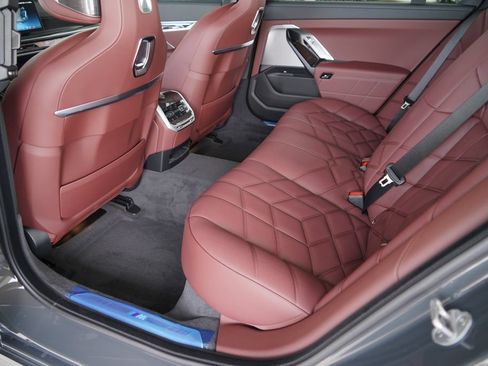 New 2026 BMW 740i w/ Premium Package RWD image 30