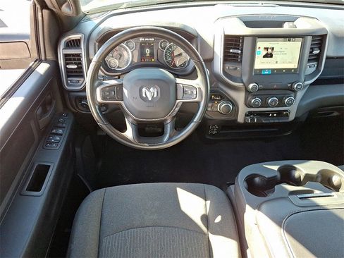 Used 2024 RAM 2500 Tradesman w/ Chrome Appearance Group image 11