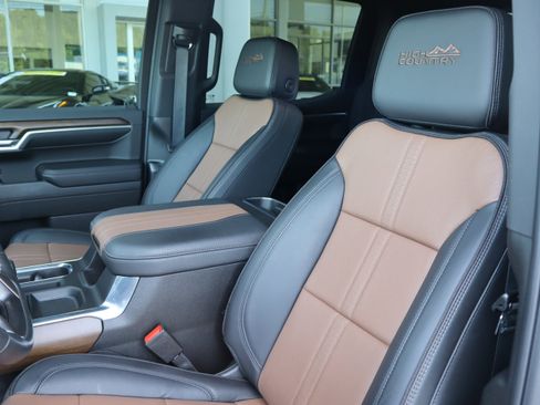 Used 2024 Chevrolet Silverado 1500 High Country w/ High Country Premium Package AWD/4WD image 20